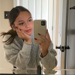 Meet your Posher, Yesenia